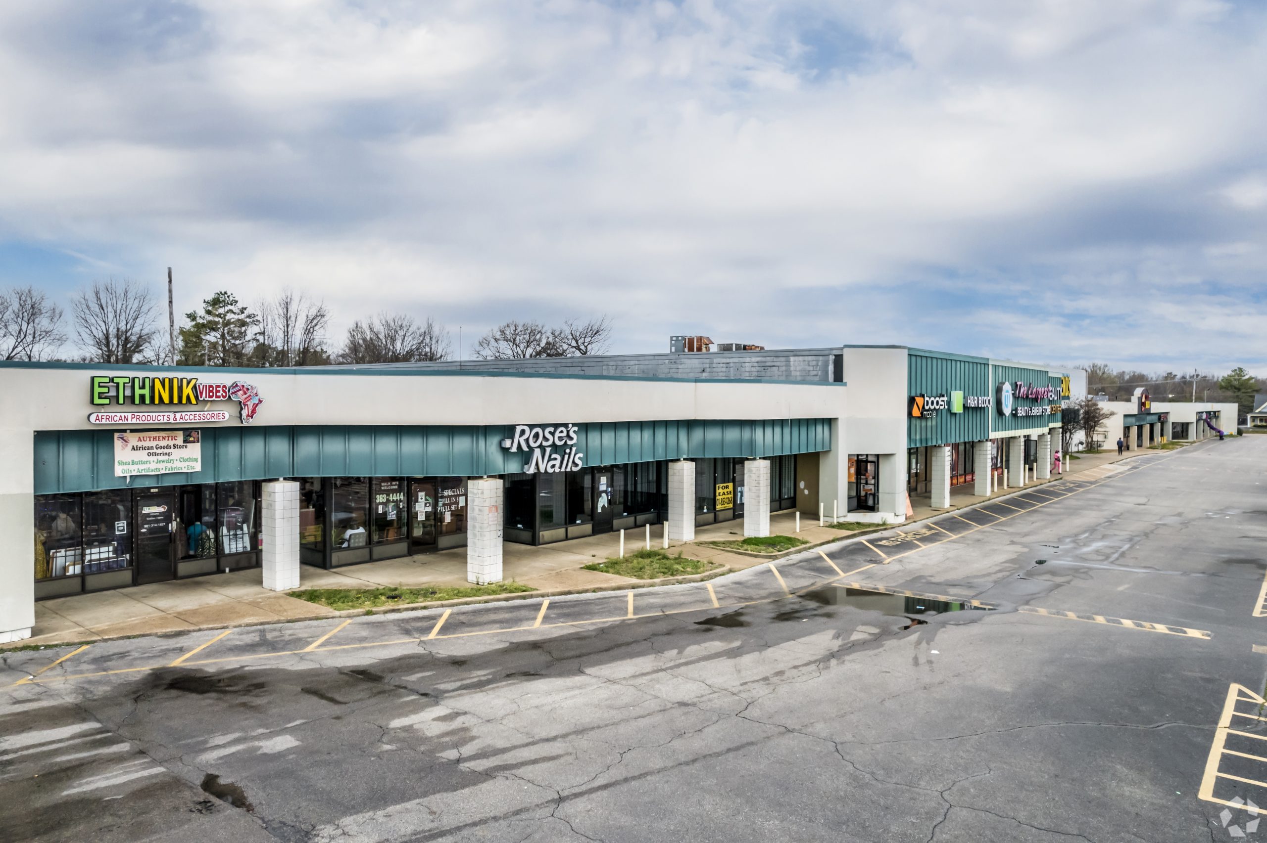 Hickory Ridge Crossing – Retail Space in High Traffic Area